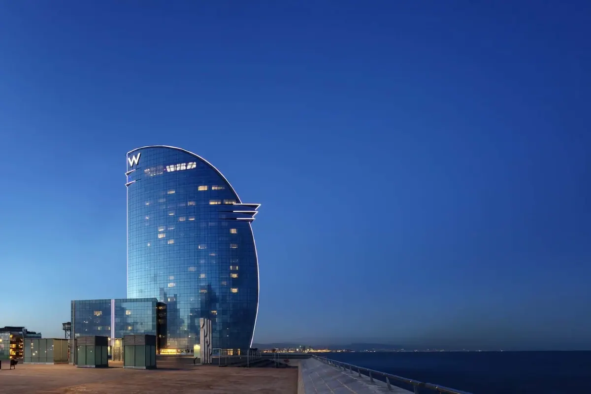 W Barcelona (1/7)