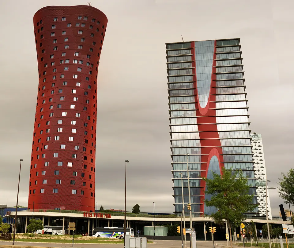 Hyatt Regency Barcelona Tower (2/2)